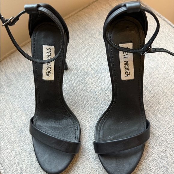 Steve Madden Black Women's Heels - Picture 3 of 5